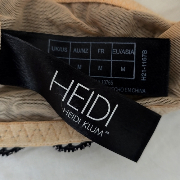 Beautiful delicate bralette - Picture 5 of 8